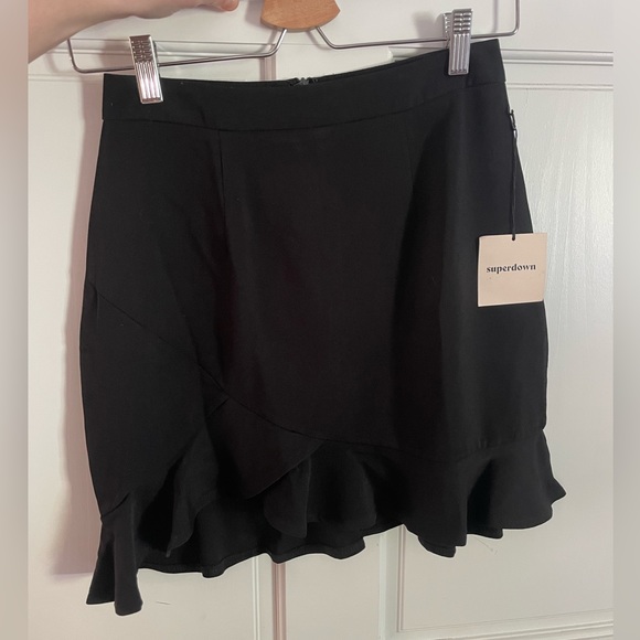 NWT Revolve superdown Milan Ruffle Mini Skirt - Picture 6 of 6